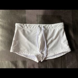 Mens medium 2Xist square cut swim suit